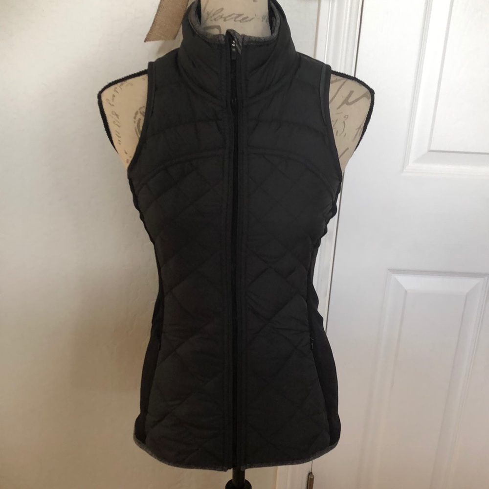 LULULEMON Down running vest size 4